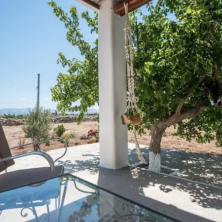 Relaxing Country House Naousa (Paros)